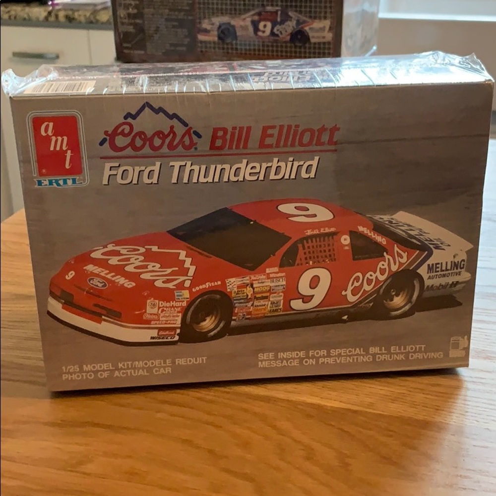 1990 Bill Elliott 1/25 Model Kit
